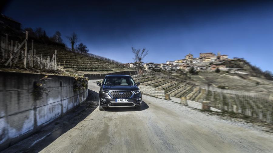  Ford Vignale Edge 2016 года  (UK) (фото 2 из 7)